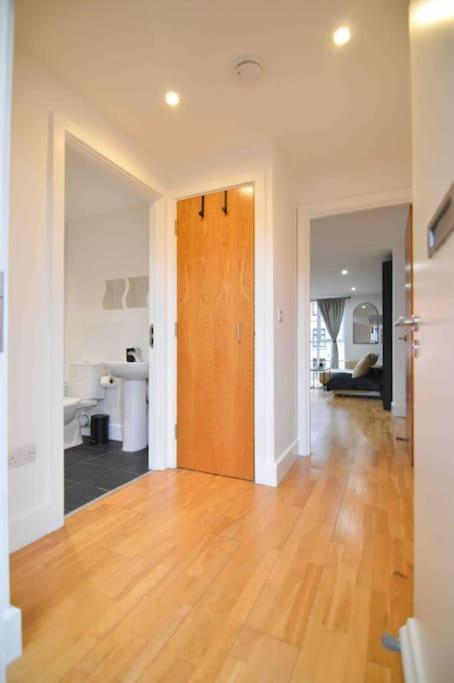 Cosy, Centrally Located Studio With Gated Parking! Loughborough Dış mekan fotoğraf