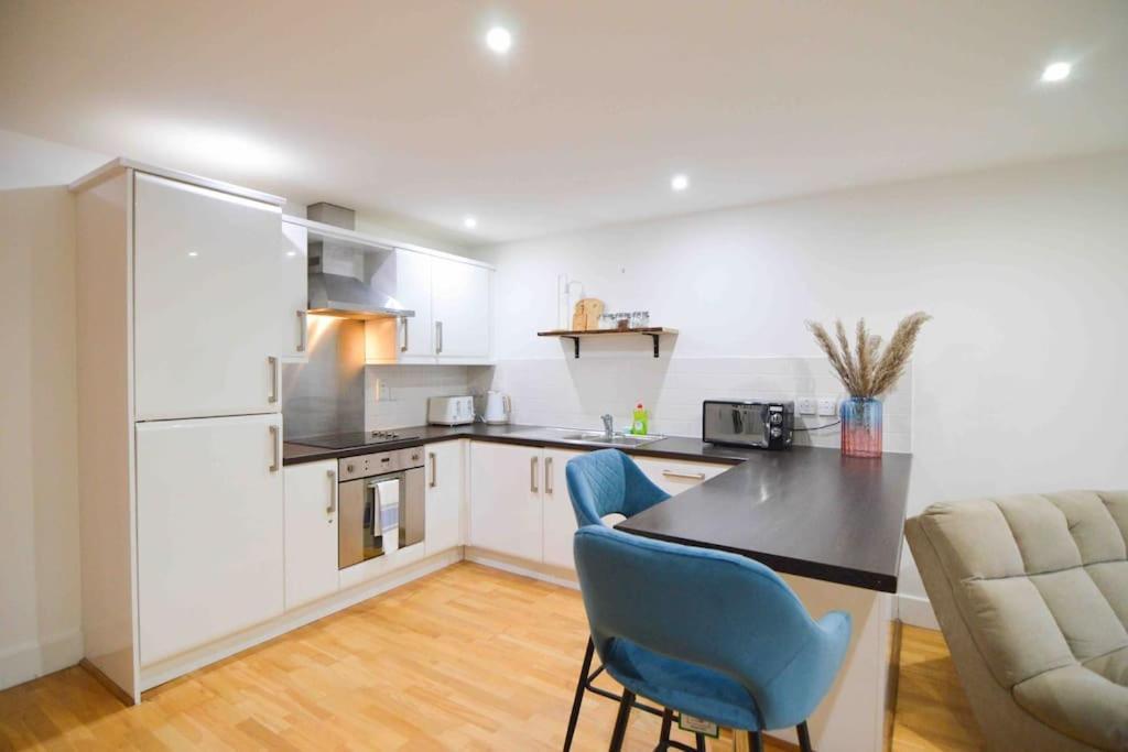 Cosy, Centrally Located Studio With Gated Parking! Loughborough Dış mekan fotoğraf
